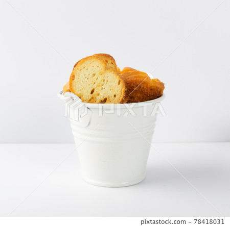 Crunchy Croutons, Bruschetta Crackers, Rusks or Small Fried Bread Crunchy Croutons, Bruschetta Crackers, Rusks or Small Fried Bread 78418031