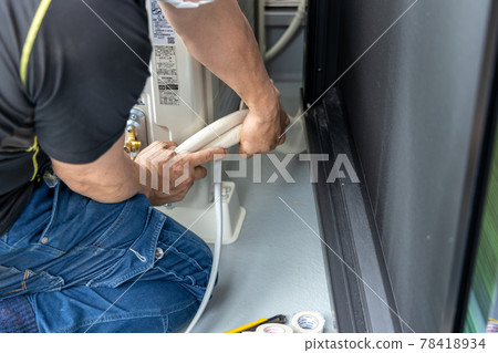 Air conditioner installation work Air conditioner installation work 78418934