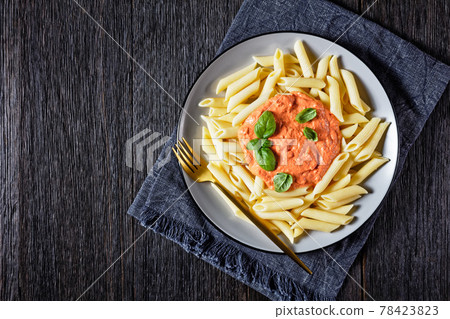 Parma Rosa Sauce with Penne, top view Parma Rosa Sauce with Penne, top view 78423823