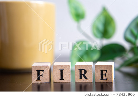實現FIRE並過上輕鬆的生活 實現FIRE並過上輕鬆的生活 78423900