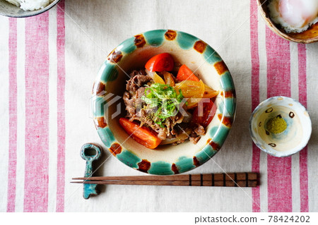 Tomato beef plate 78424202