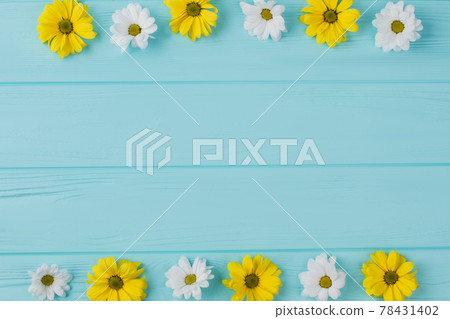 Flowers on borders composition. 78431402