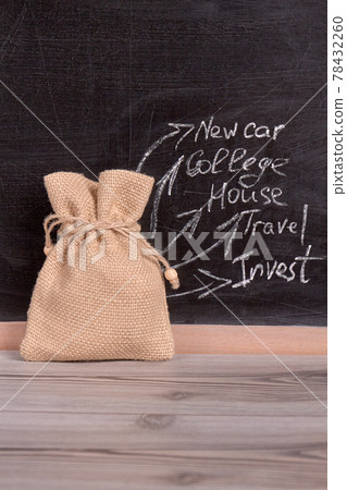 Money canvas sack. 78432260