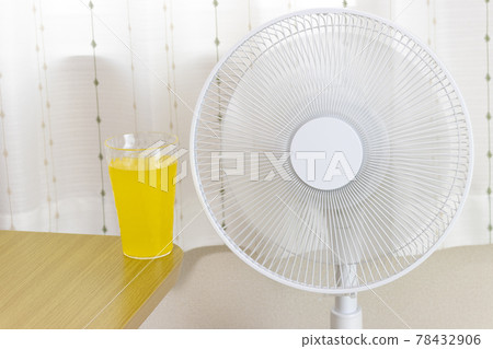 Fan and juice. Summer image 78432906