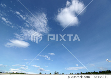 Tottori four seasons walk summer sand dunes Iwato Tottori four seasons walk summer sand dunes Iwato 78433110