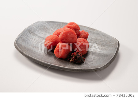 Salted plum  78433302