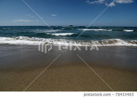 Tottori four seasons walk summer sand dunes Iwato Tottori four seasons walk summer sand dunes Iwato 78433483