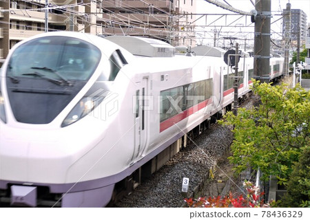 Joban Line: Super Hitachi running, rapid trains and local trains. I even took a picture of the wind pressure. Joban Line: Super Hitachi running, rapid trains and local trains. I even took a picture of the wind pressure. 78436329