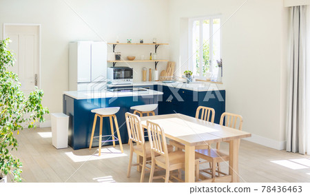 Bright dining kitchen 78436463