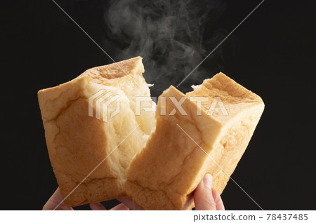 Bread breakfast morning 78437485