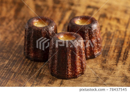 Canelé, a famous confectionery in Bordeaux, France 78437545