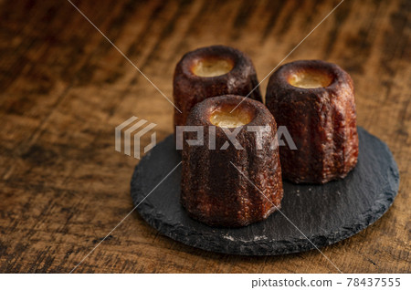 Canelé, a famous confectionery in Bordeaux, France 78437555