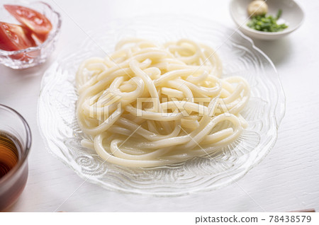 Refreshingly chilled udon noodles in summer Refreshingly chilled udon noodles in summer 78438579