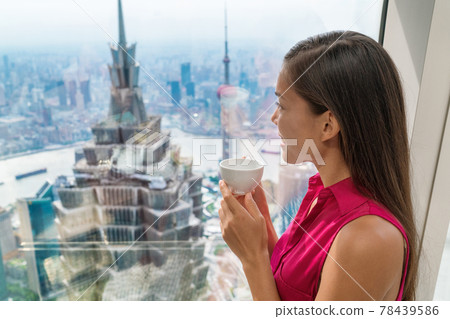 Asian woman drinking afternoon tea in Shanghai 78439586