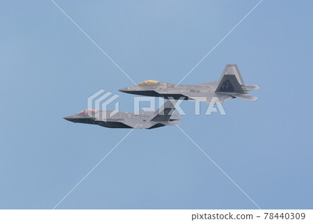 US Air Force F-22 & F-35A formation flight 78440309