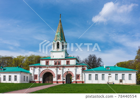 Front Gates and Colonel's chamber. The building of the historical-architectural and natural landscape Museum-reserve Kolomenskoye, Moscow, Russia. Front Gates and Colonel's chamber. The building of the historical-architectural and natural landscape Museum-reserve Kolomenskoye, Moscow, Russia. 78440554