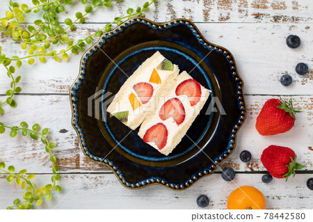 Fruit sandwich 3 78442580