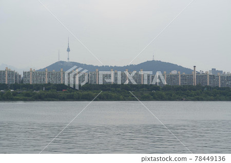 Han River, Seoul 78449136