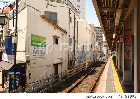 從京成電鐵小岩站月台 從京成電鐵小岩站月台 78452992