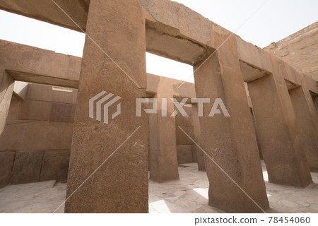 埃及開羅吉薩金字塔附近的哈夫拉山穀神廟 埃及開羅吉薩金字塔附近的哈夫拉山穀神廟 78454060