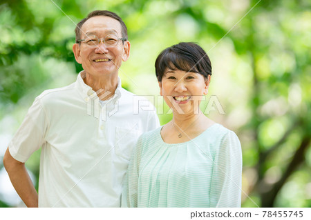 Married couple senior fresh green Married couple senior fresh green 78455745