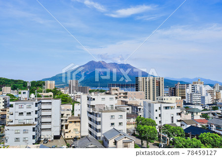 Sakurajima and Kagoshima cityscape seen from Nanshu Park Sakurajima and Kagoshima cityscape seen from Nanshu Park 78459127