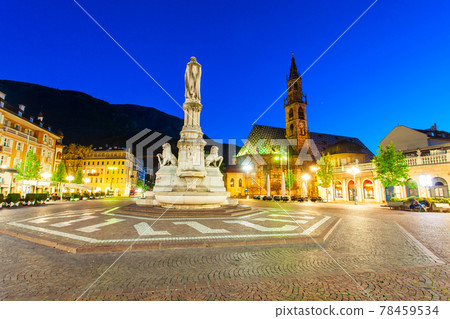 Waltherplatz main square in Bolzano 78459534