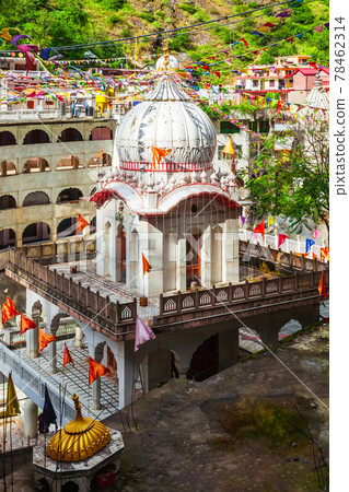Gurudwara Shri Manikaran Sahib, India Gurudwara Shri Manikaran Sahib, India 78462314