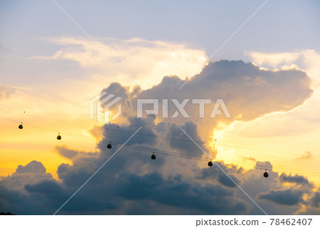silhouette of singapore cable car transportation to sentosa island on the evening 78462407