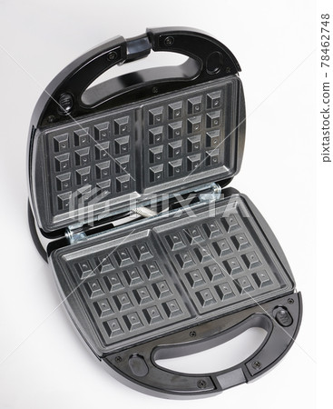 Clean waffle maker plates Clean waffle maker plates 78462748