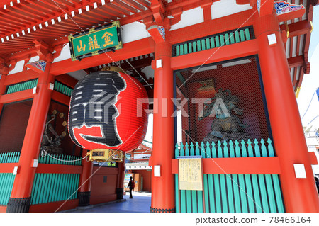 Tokyo Asakusa cityscape Kaminarimon 78466164