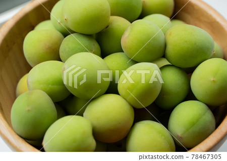 Fresh ome in a bowl 78467305