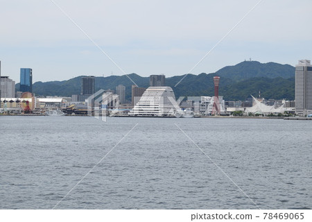 Kobe Port  78469065