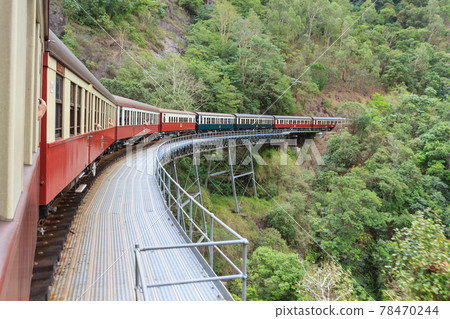 澳大利亞庫蘭達觀光鐵路風光(棧橋) 澳大利亞庫蘭達觀光鐵路風光(棧橋) 78470244