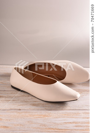 White pumps White pumps 78471669