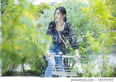 Women's bicycle walk Women's bicycle walk 78474769