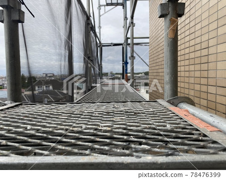 工地腳手架作業現場 78476399