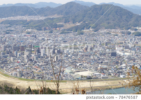從松笠山觀景台看廣島市淺南區的街景 從松笠山觀景台看廣島市淺南區的街景 78476587