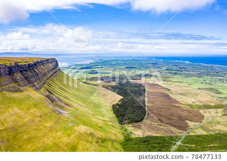 Aerial view of the mountain Benbulbin in County Sligo, Ireland 78477133