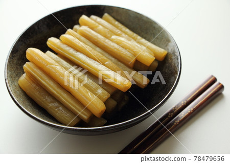 Boiled Butterbur Boiled Butterbur 78479656