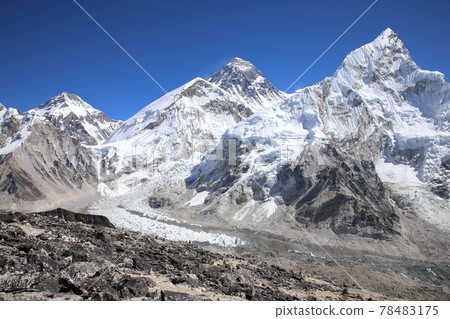 從 Kala Patthar（尼泊爾）看到的珠穆朗瑪峰和昆布冰川 78483175