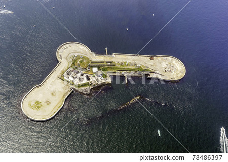 Aerial view of Fort No.2 off the coast of Futtsu City, Chiba Prefecture Aerial view of Fort No.2 off the coast of Futtsu City, Chiba Prefecture 78486397