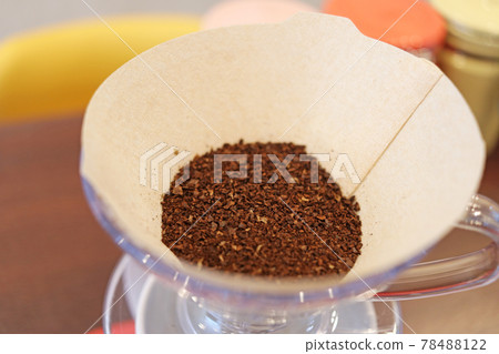 等待滴漏的咖啡 78488122