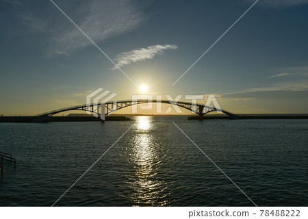 台灣澎湖馬公市夕陽下的西瀛虹橋 台灣澎湖馬公市夕陽下的西瀛虹橋 78488222