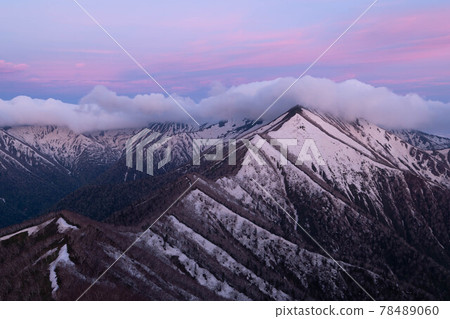 Hidaka Mountains, Mt. Pipairo before dawn Hidaka Mountains, Mt. Pipairo before dawn 78489060