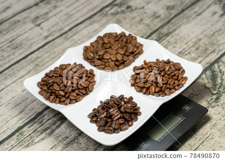 4 types of blended coffee beans Colombia Brazil Ethiopia Mandelin Home roasting 4 types of blended coffee beans Colombia Brazil Ethiopia Mandelin Home roasting 78490870