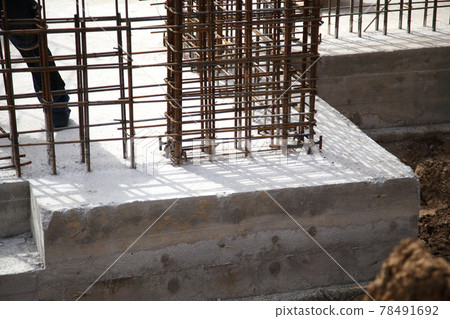 Construction of a residential building made of monolithic concrete. New residential area. Construction of a residential multi-storey building. Construction of a residential building made of monolithic concrete. New residential area. Construction of a residential multi-storey building. 78491692