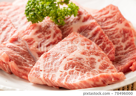 用於烤肉的牛肉（刀片牛排）。 78496000