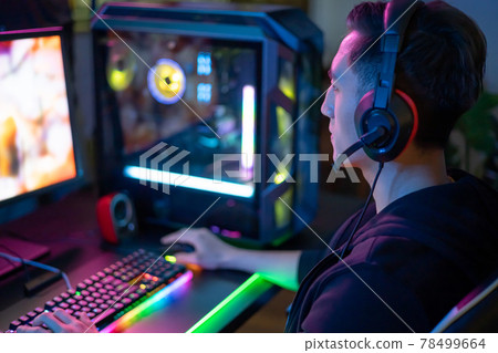 cyber sport gamer playing game 78499664