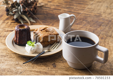 Coffee and sweets 78501153